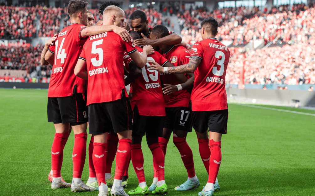 u8体育官网今夜法兰克福备战德国杯；豪取连胜细节曝光；引发热议；身体对抗强度拉满的简单介绍